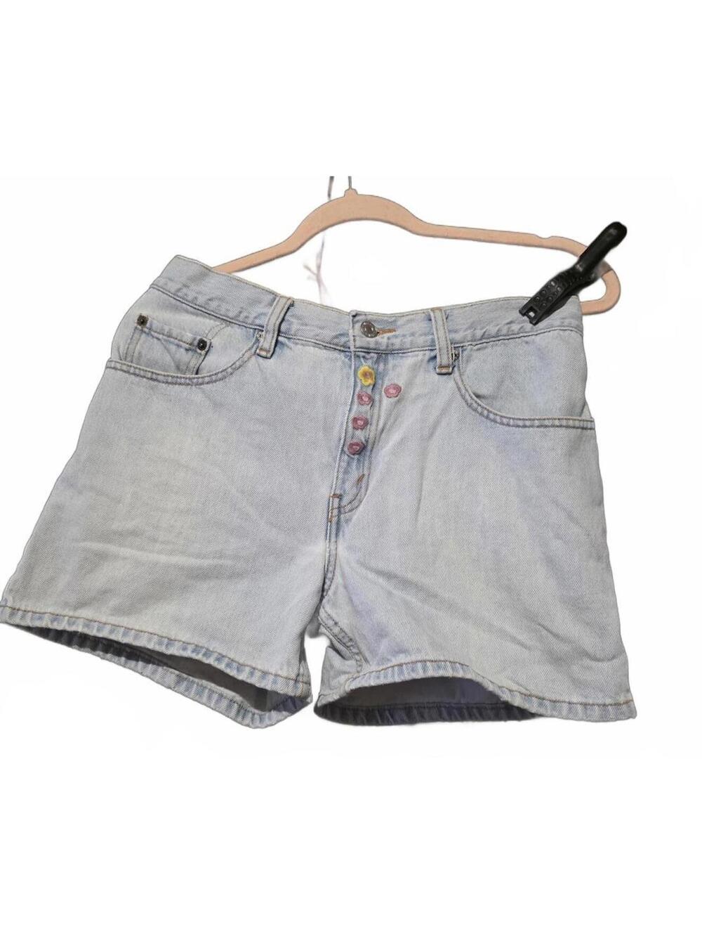 Vtg 90s Levi's 955 Women's Light Wash Denim Shorts with Embroidered Flowers